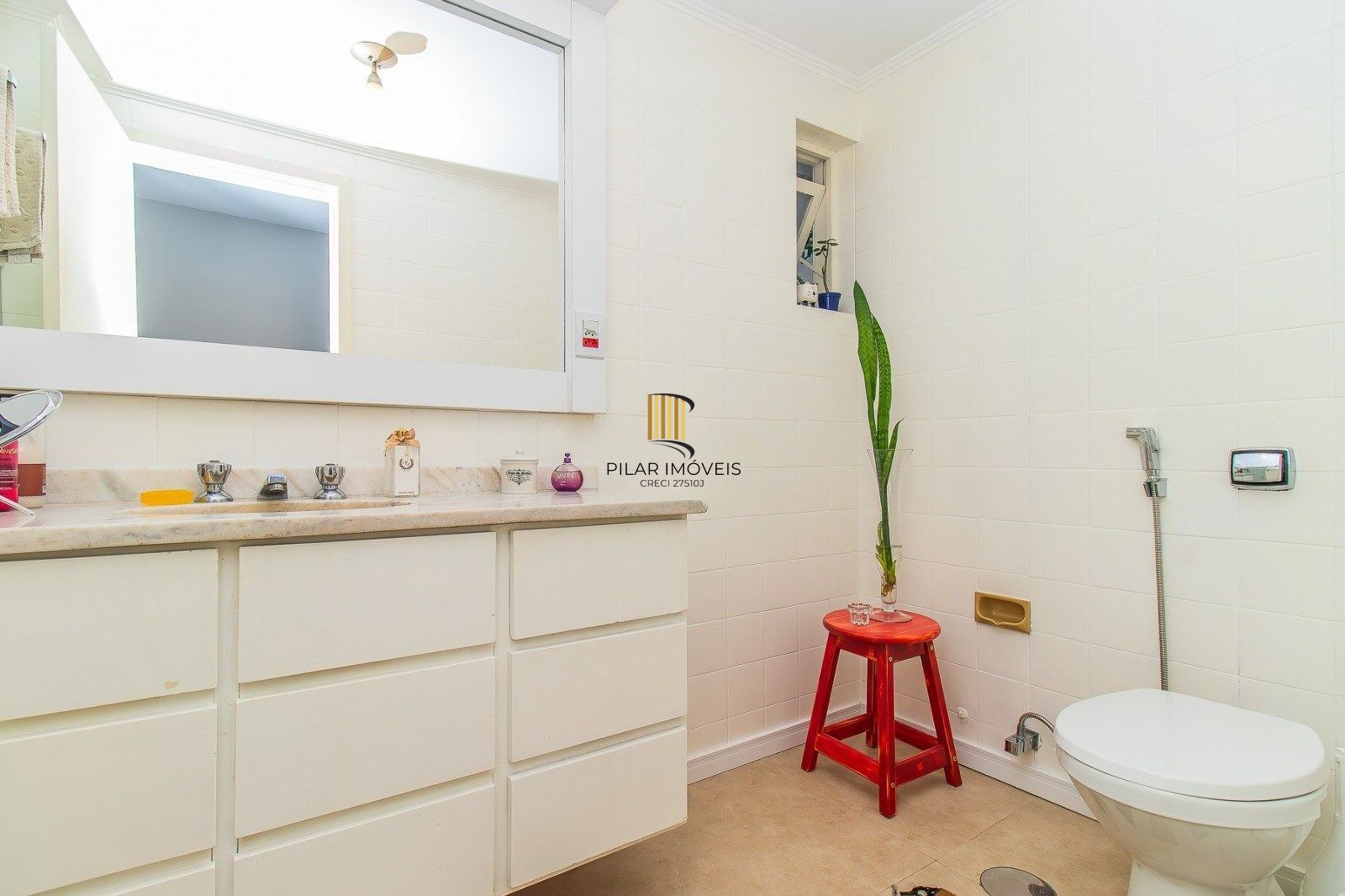 Amplo Apartamento de 127m² com 3 Dormitórios e 2 vagas