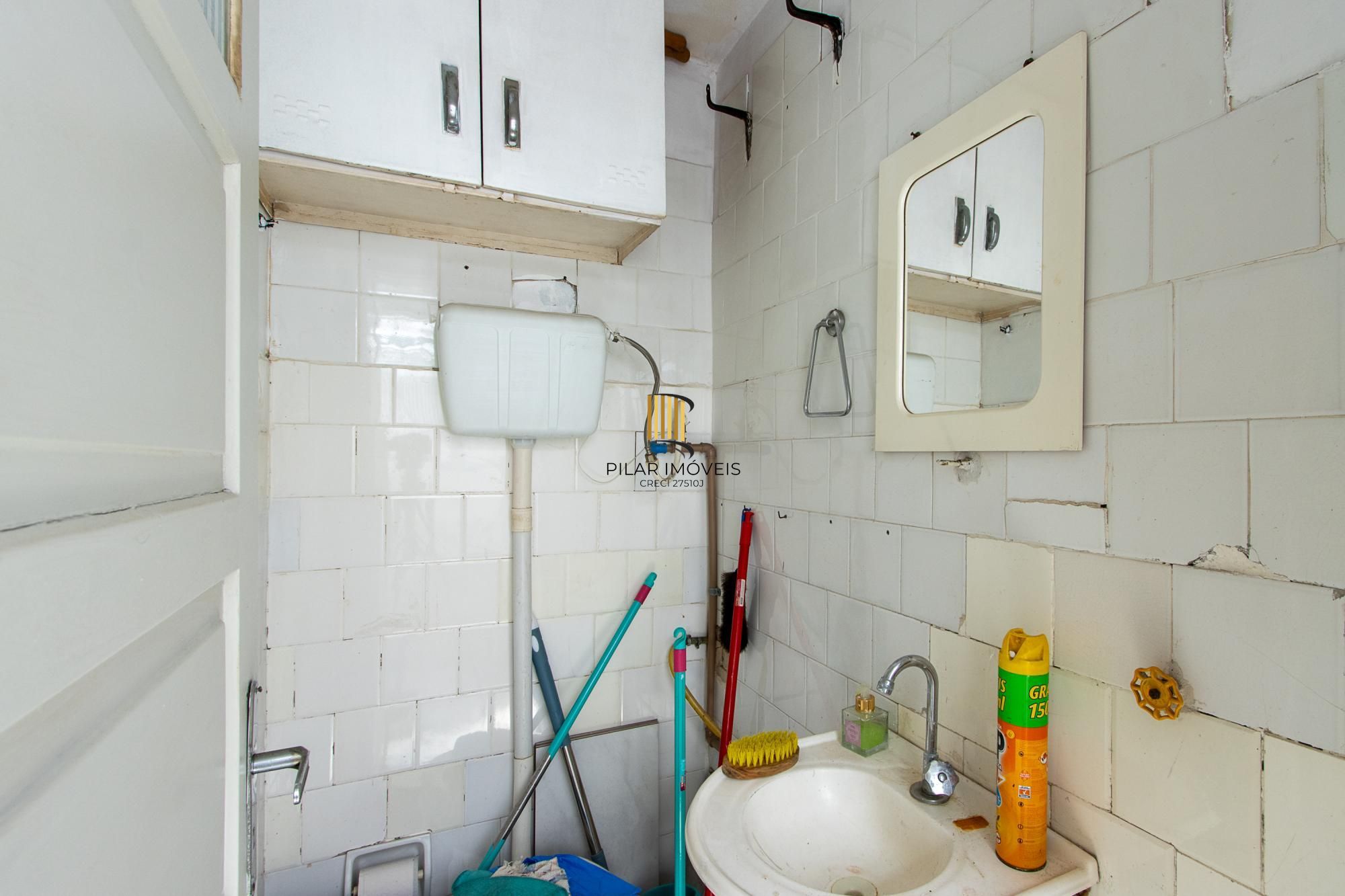 APARTAMENTO 4 QUARTOS DESOCUPADO - BAIRRO MENINO DEUS