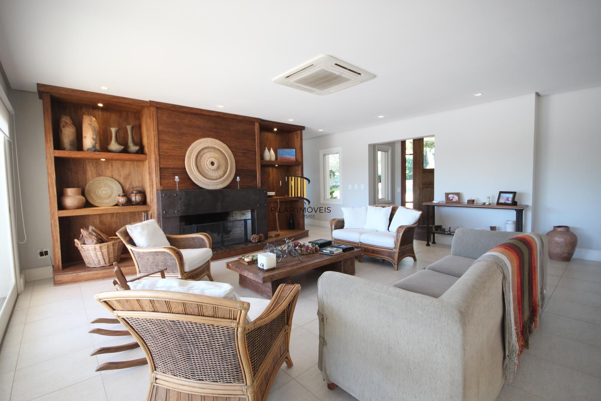 Casa Alto Padrão em Condomínio Fechado - 4 Suítes, Vista Panorâmica