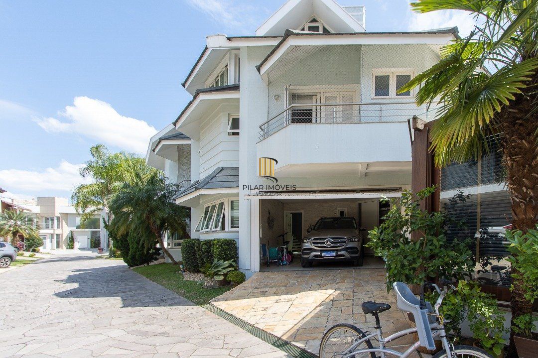 Casa de Condomínio 5 dormitórios no bairro Sarandi