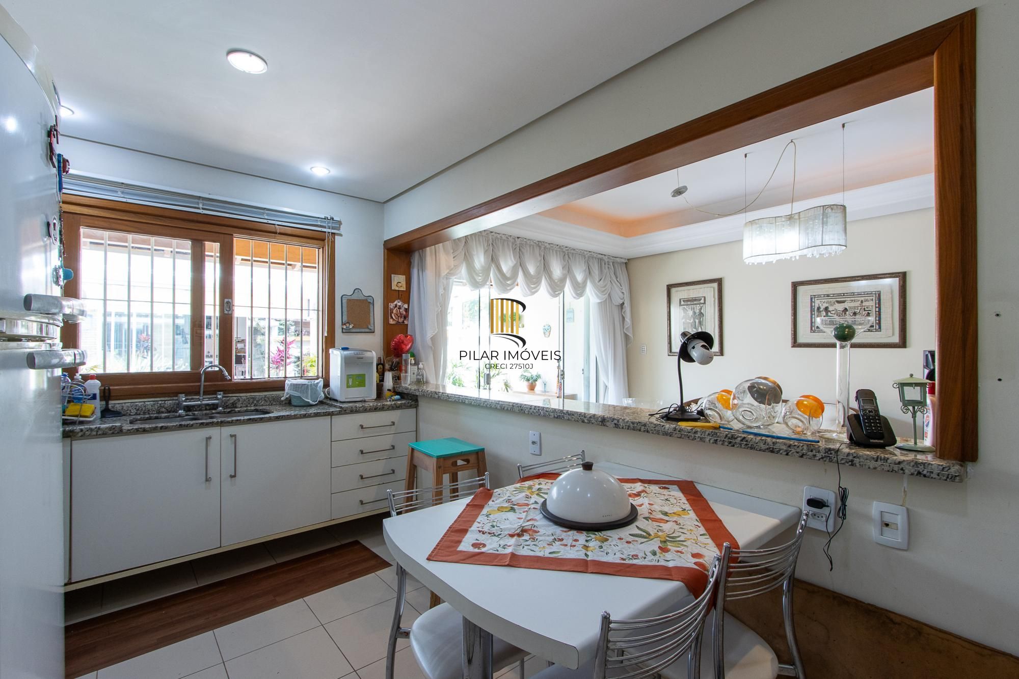 Casa de Condomínio 3 dormitórios no bairro Tristeza