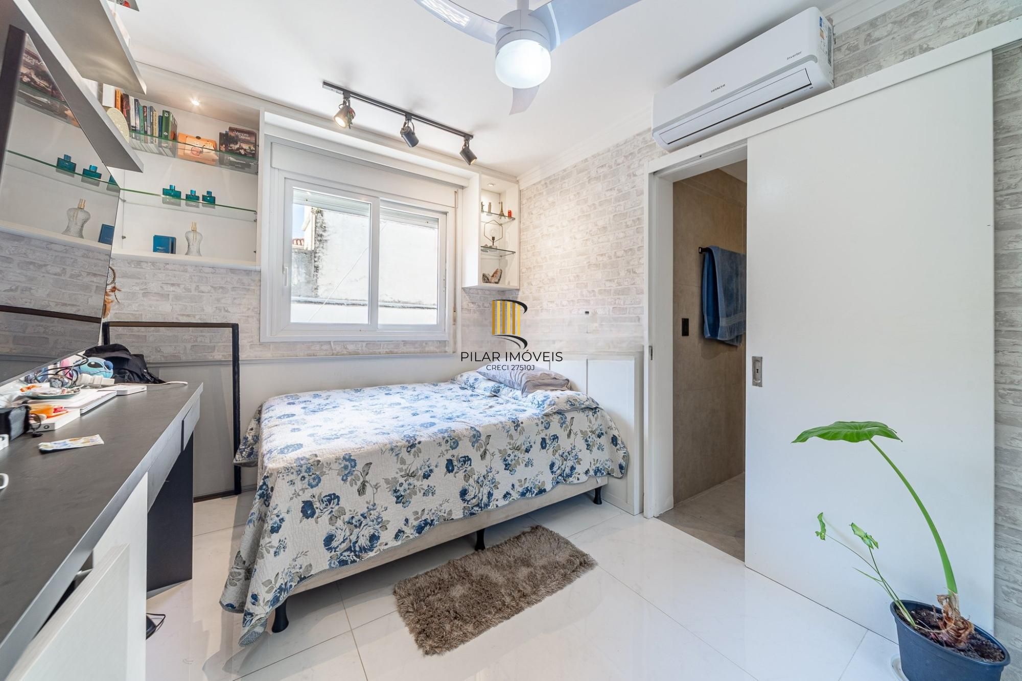Apartamento 3 dormitórios, sendo 3 suítes e 2 vagas no Petropolis