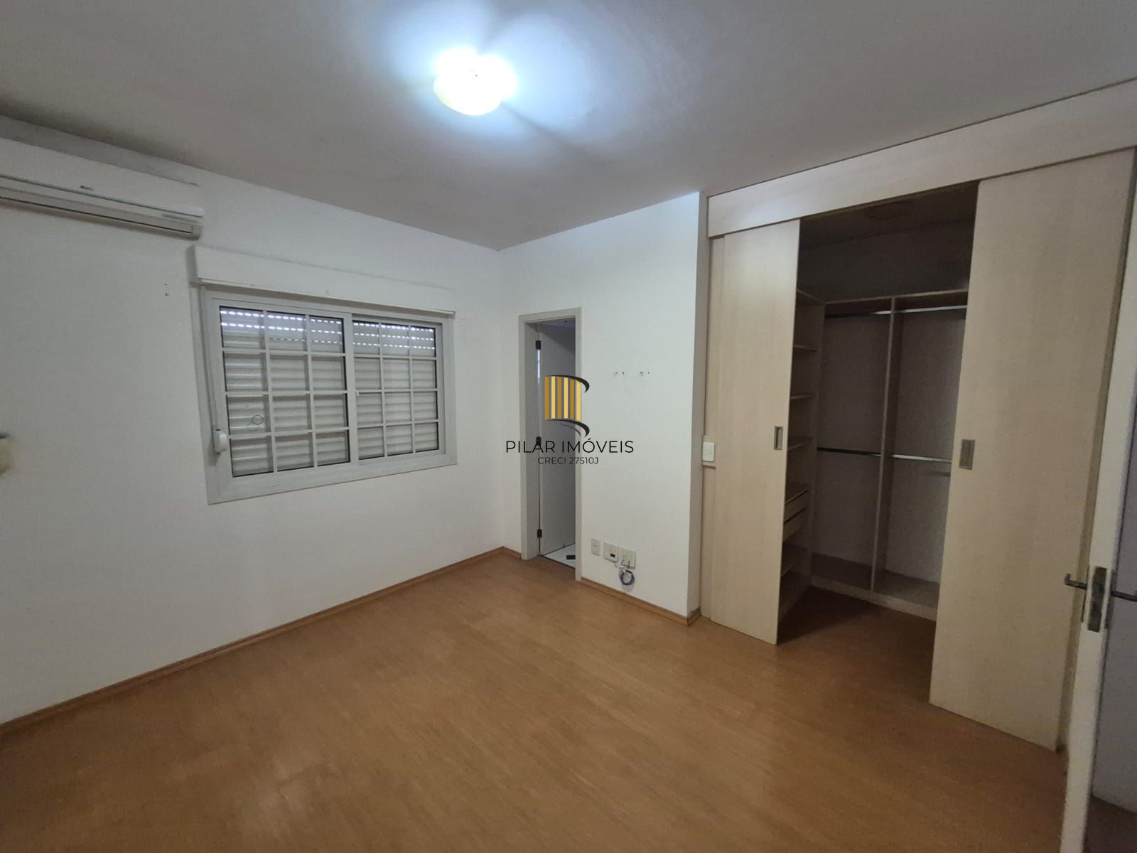 Casa Condominio para Venda - 205m², 3 dormitórios, sendo 1 suites, 2 vagas - Vila Assunção