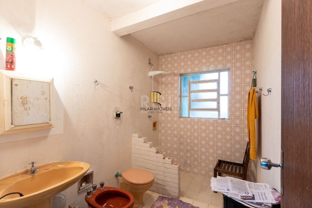 Casa para Venda - 600m², 3 dormitórios, sendo 1 suites, 8 vagas - Vila Assunção