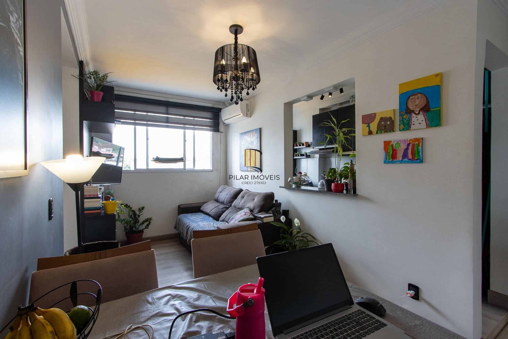 Apartamento Semimobiliado de 2 Quartos na Glória, Porto Alegre