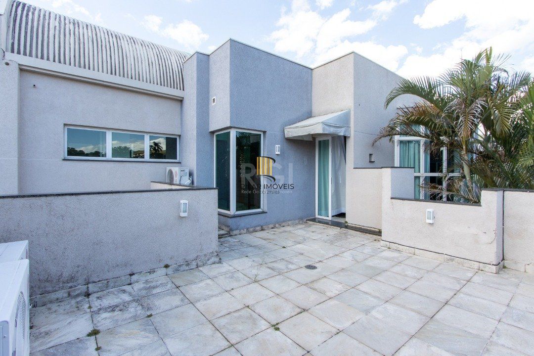 Casa 4 dormitórios no bairro Teresópolis