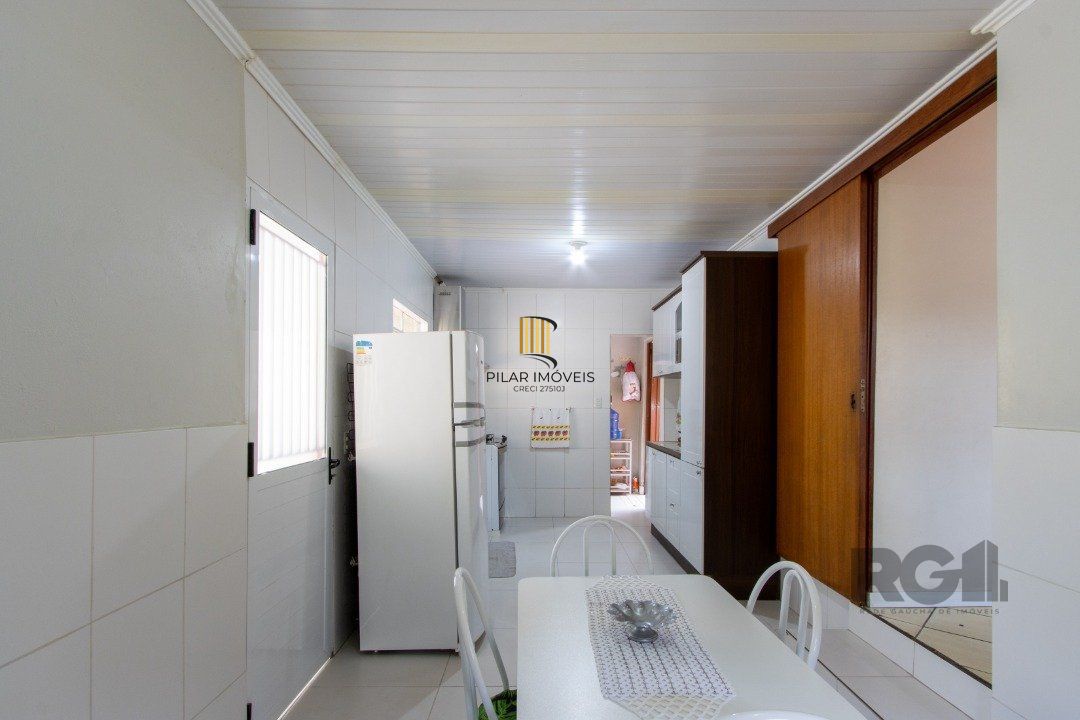 Casa 2 dormitórios no bairro Camaquã