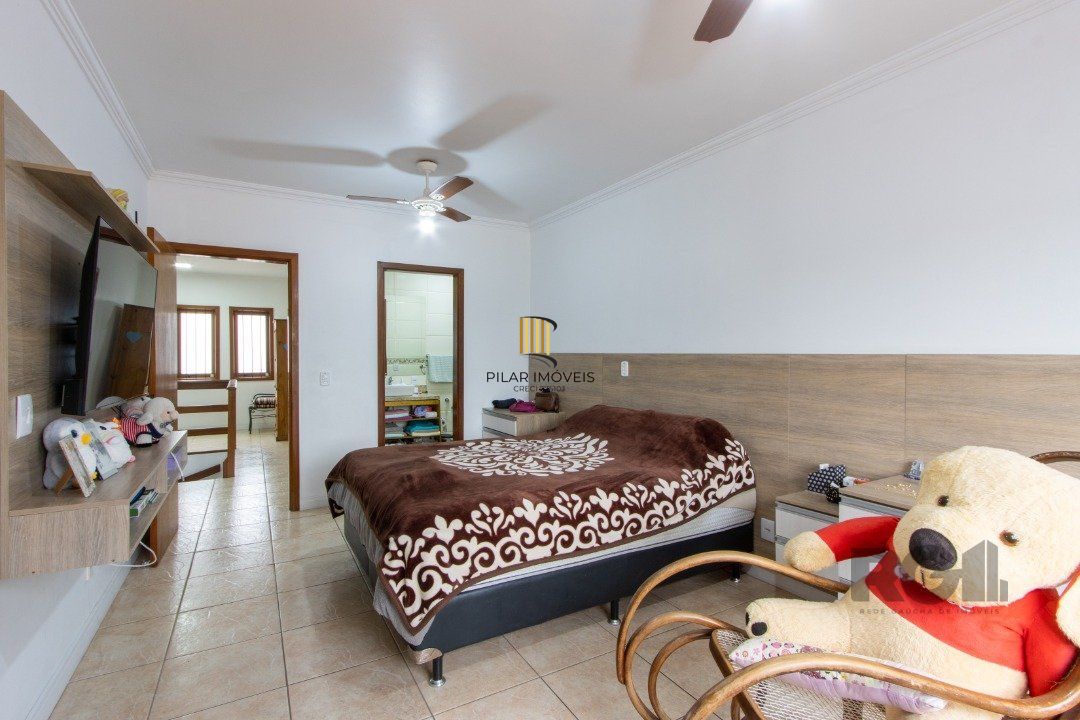 Casa 6 dormitórios no bairro Tristeza