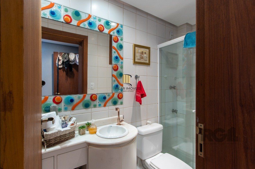 Casa 3 dormitórios no bairro Medianeira