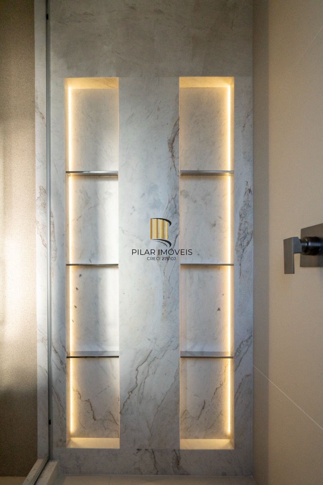 Cobertura para Venda - 483.85m², 3 dormitórios, sendo 3 suites, 4 vagas - Vila Assunção