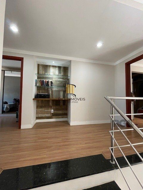 Casa Condomínio para Venda - 200m², 3 dormitórios, sendo 1 suite, 3 vagas - Aberta dos Morros