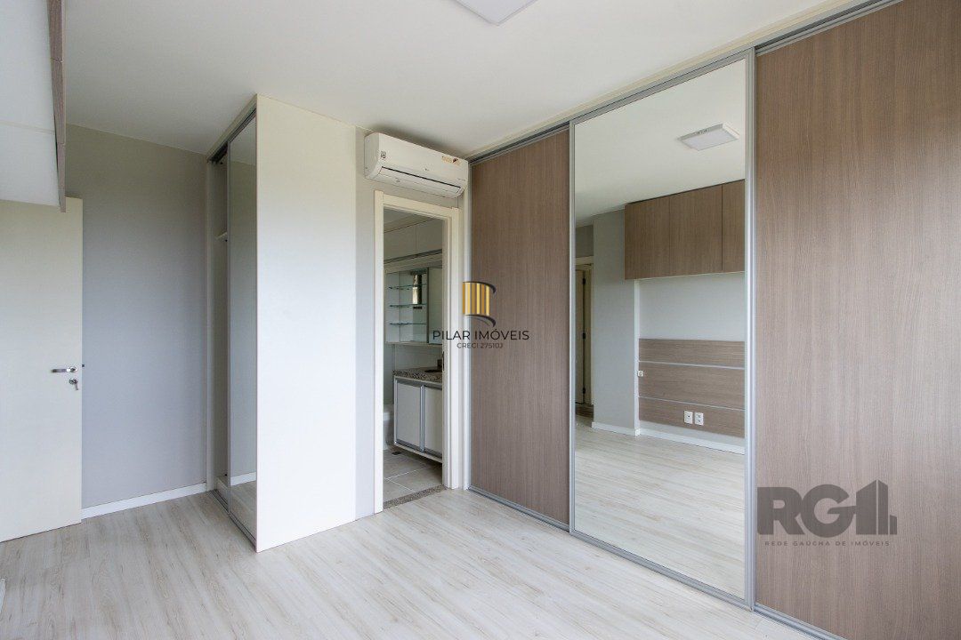 Apartamento em Porto Alegre, no bairro Cavalhada, com 3 dormitório(s), e 3 banheiros, à venda.