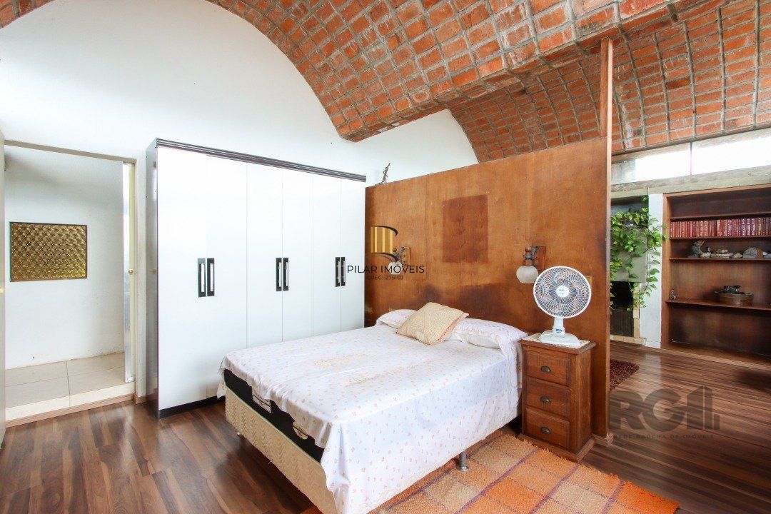 Casa para Venda - 393m², 4 dormitórios, sendo 2 suites, 4 vagas - Ipanema