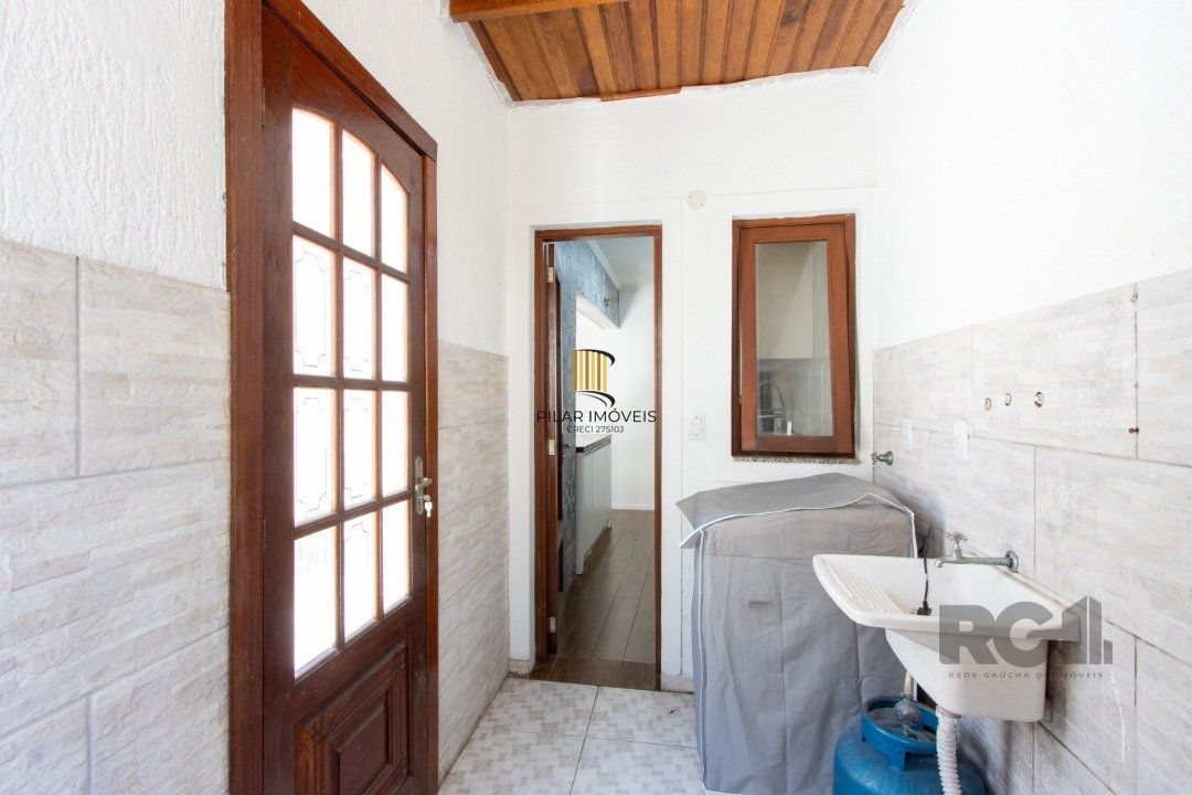 Casa para Venda - 135m², 3 dormitórios, sendo 1 suites, Hípica