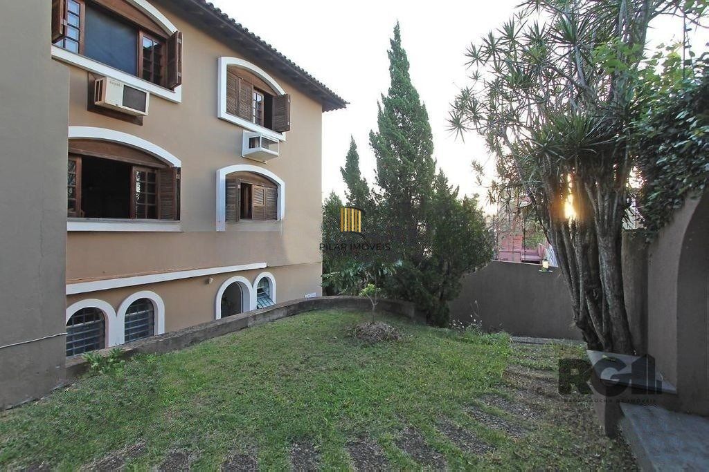Casa 4 dormitórios no bairro Jardim Itu