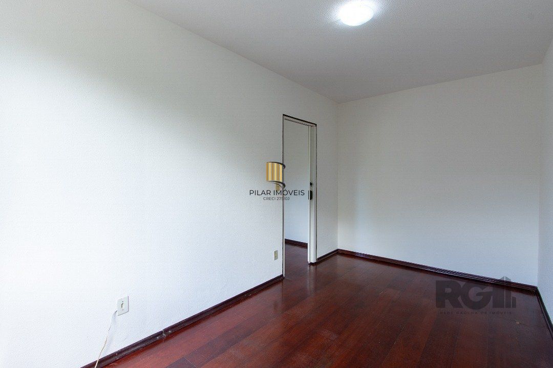 Excelente apartamento no bairro Cristal com 1 dormitório, living, banheiro e cozinha.