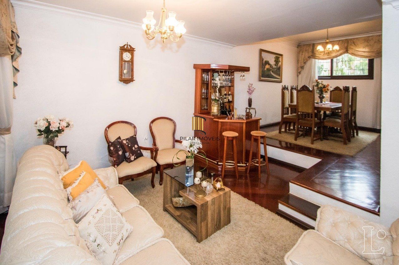 Casa para Venda - 485m², 4 dormitórios, sendo 1 suites, 3 vagas - Cristal