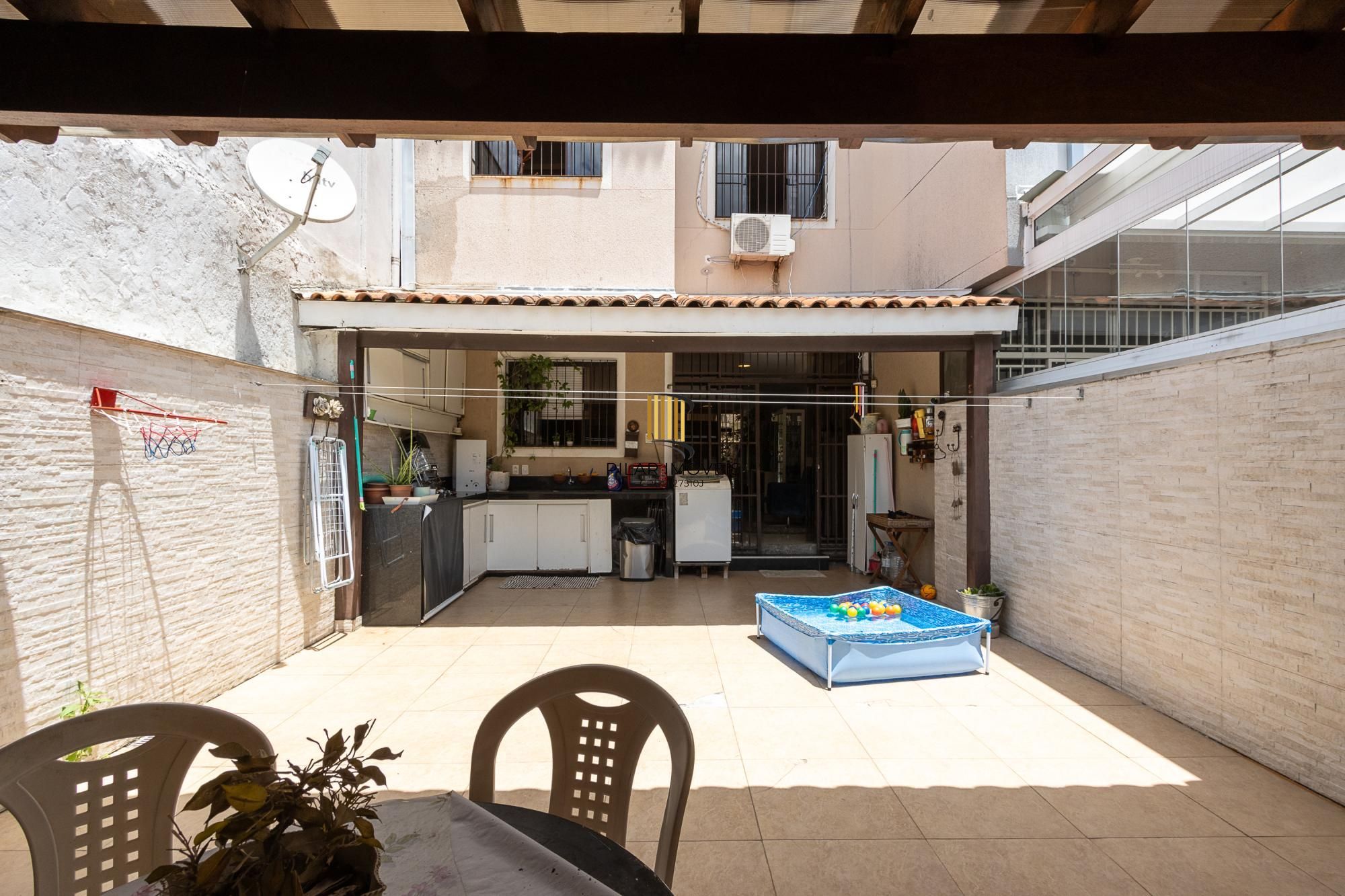 Casa 3 dormitórios no bairro Cristal