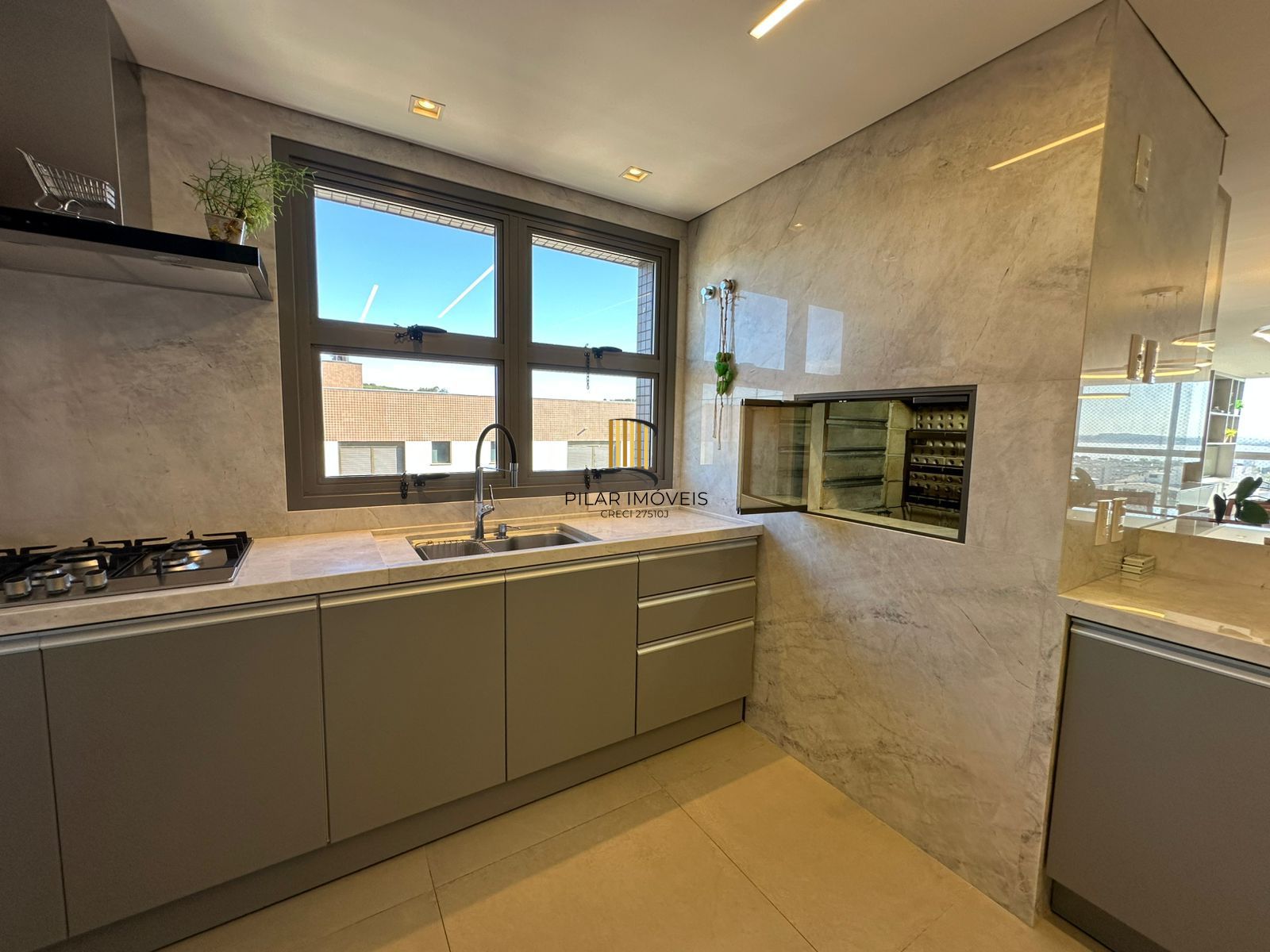 Apartamento 3 dormitórios no bairro Tristeza