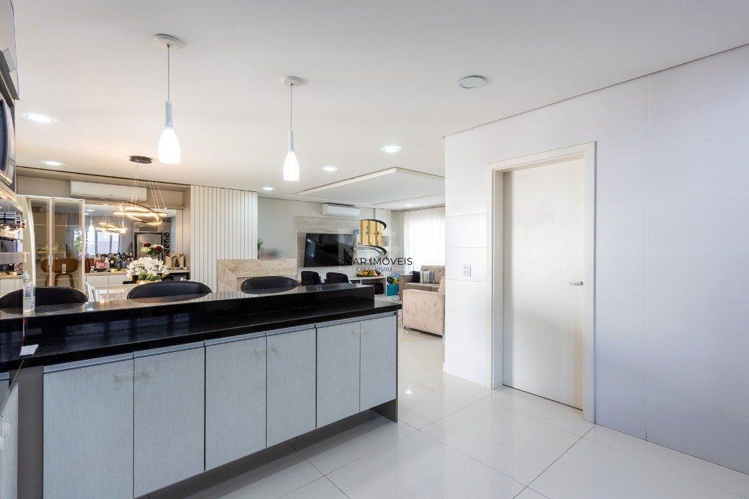 Casa Condominio para Venda - 203.02m², 3 dormitórios, sendo 3 suites, 4 vagas - Hípica