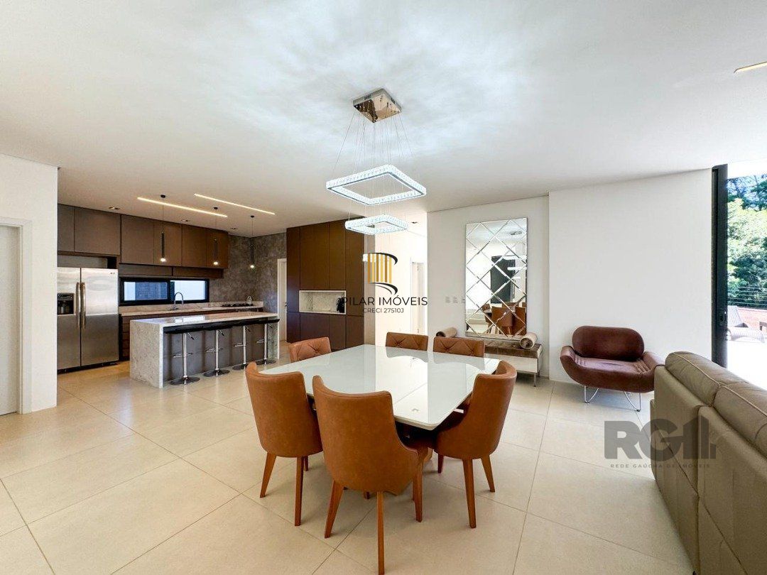 Casa Condominio para Venda - 340m², 4 dormitórios, sendo 4 suites, 4 vagas - Alphaville