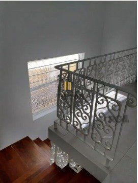 Casa ampla com pátio no Bairro Cristal, com 4 quartos