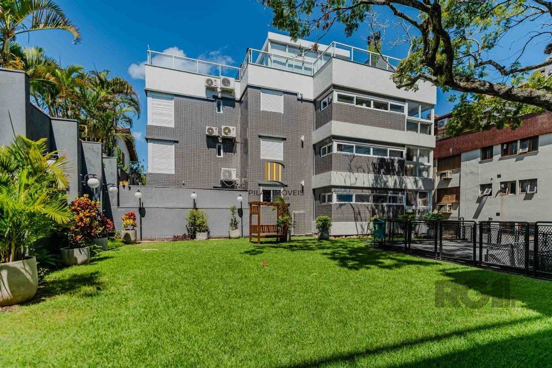 **Apartamento Garden com 3 dormitórios sendo 1 suíte à Venda - Bairro Cristal, Porto Alegre**