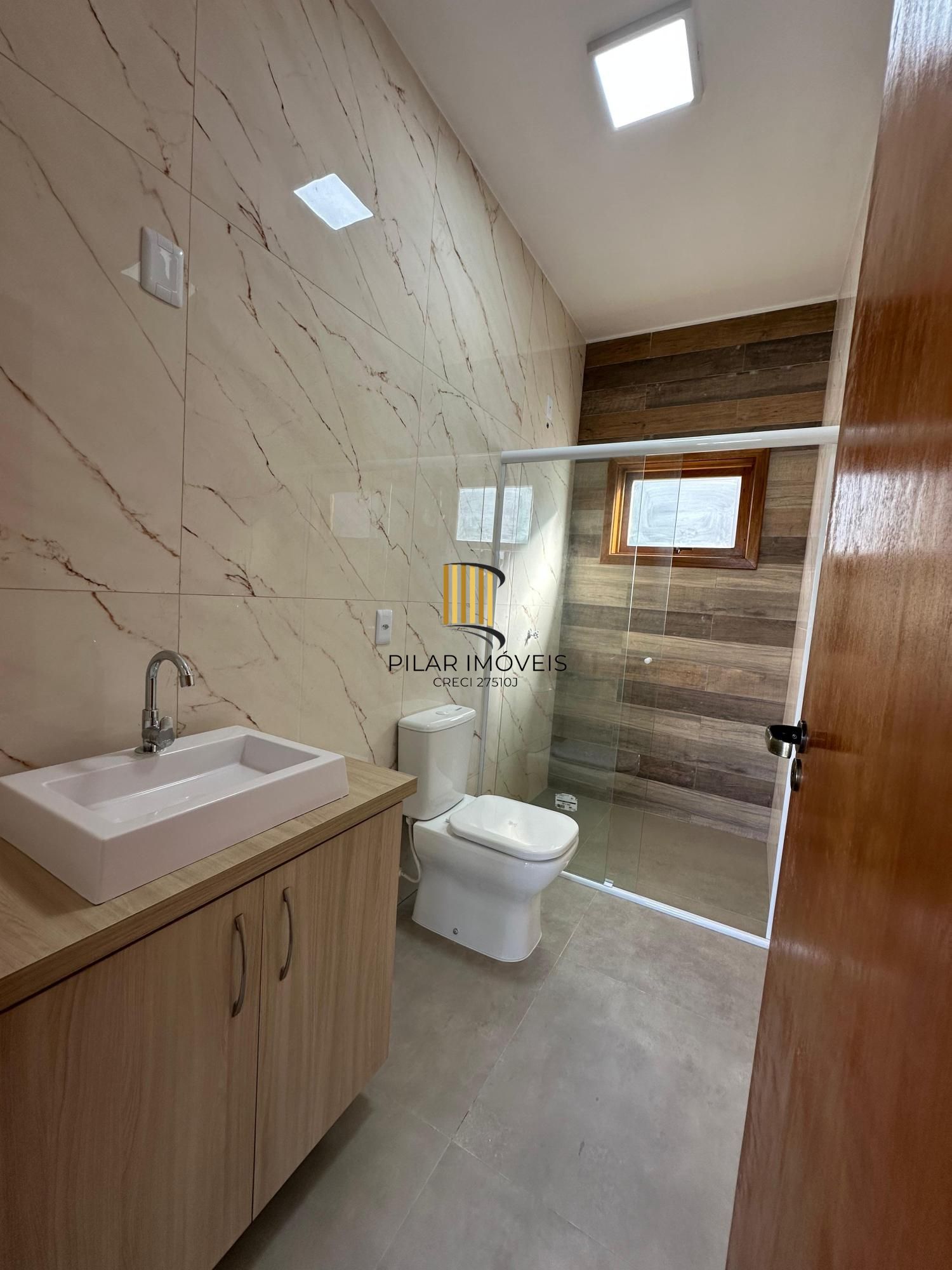 Casa 2 dormitórios no bairro Presidente