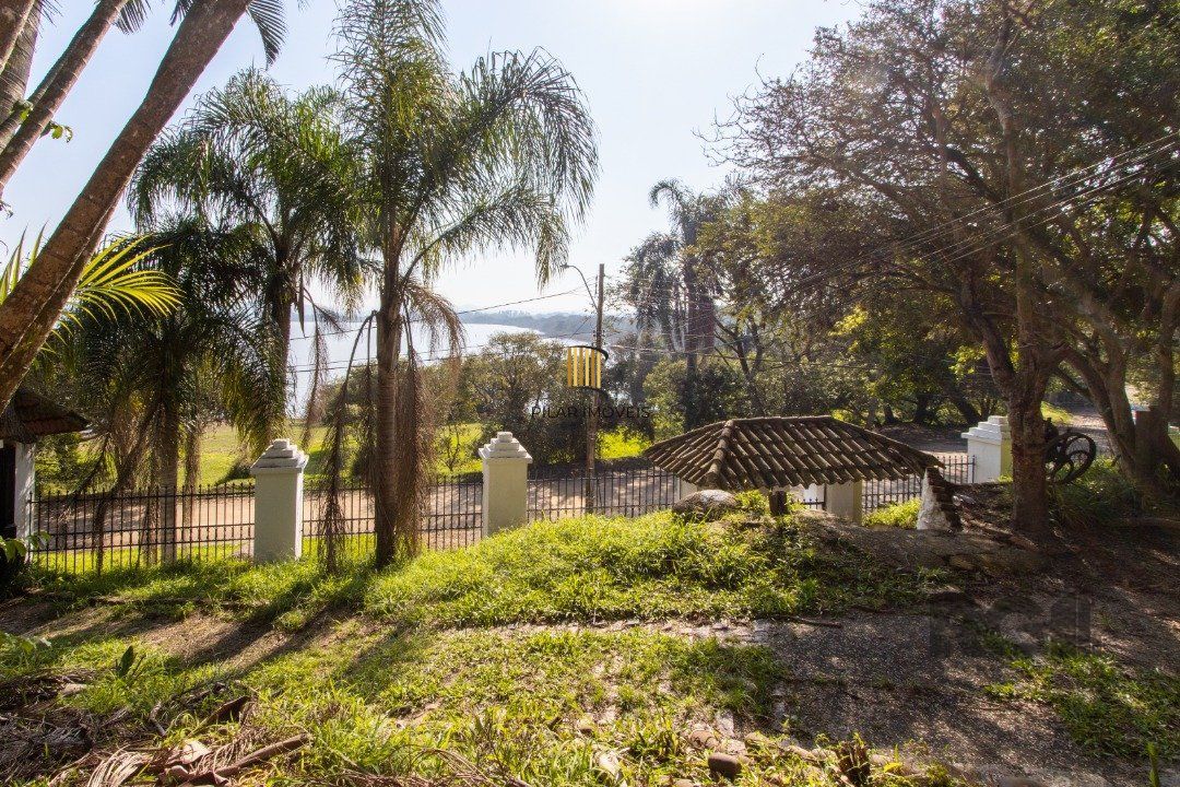 Casa 3 dormitórios no bairro Belém Novo