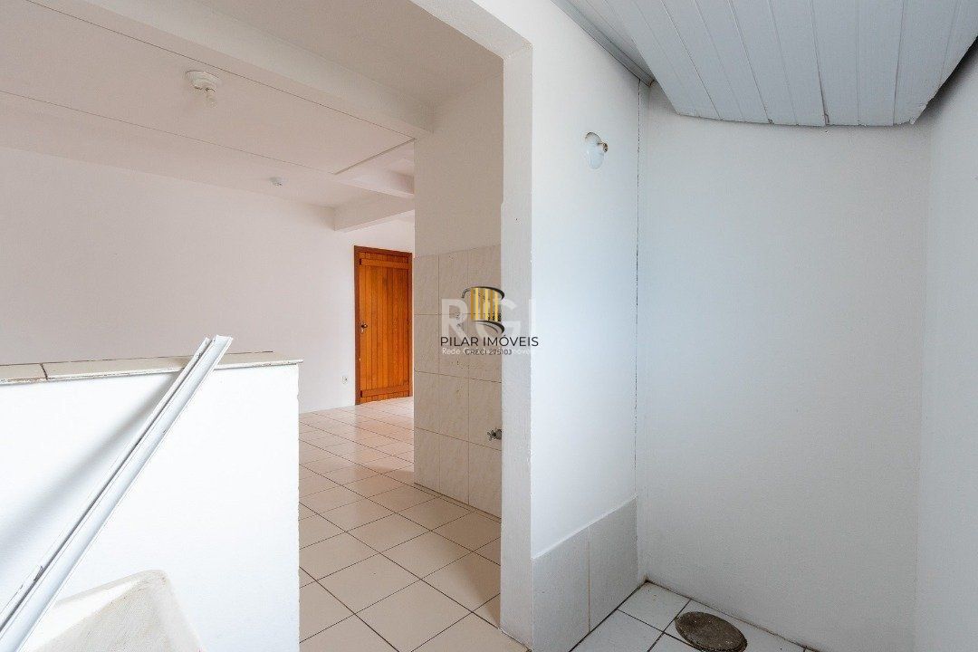 Casa para Venda - 98.24m², 2 dormitórios, 1 vaga - Restinga