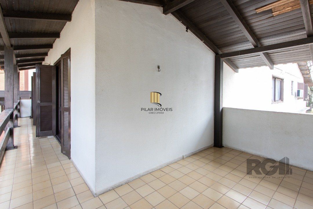 Casa 7 dormitórios no bairro Camaquã
