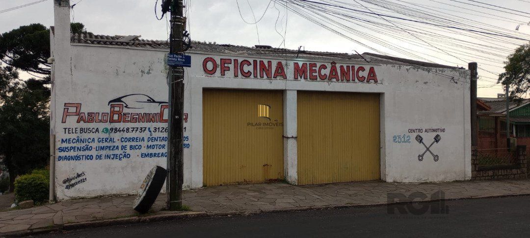 Casa 5 dormitórios, bairro Camaquã.