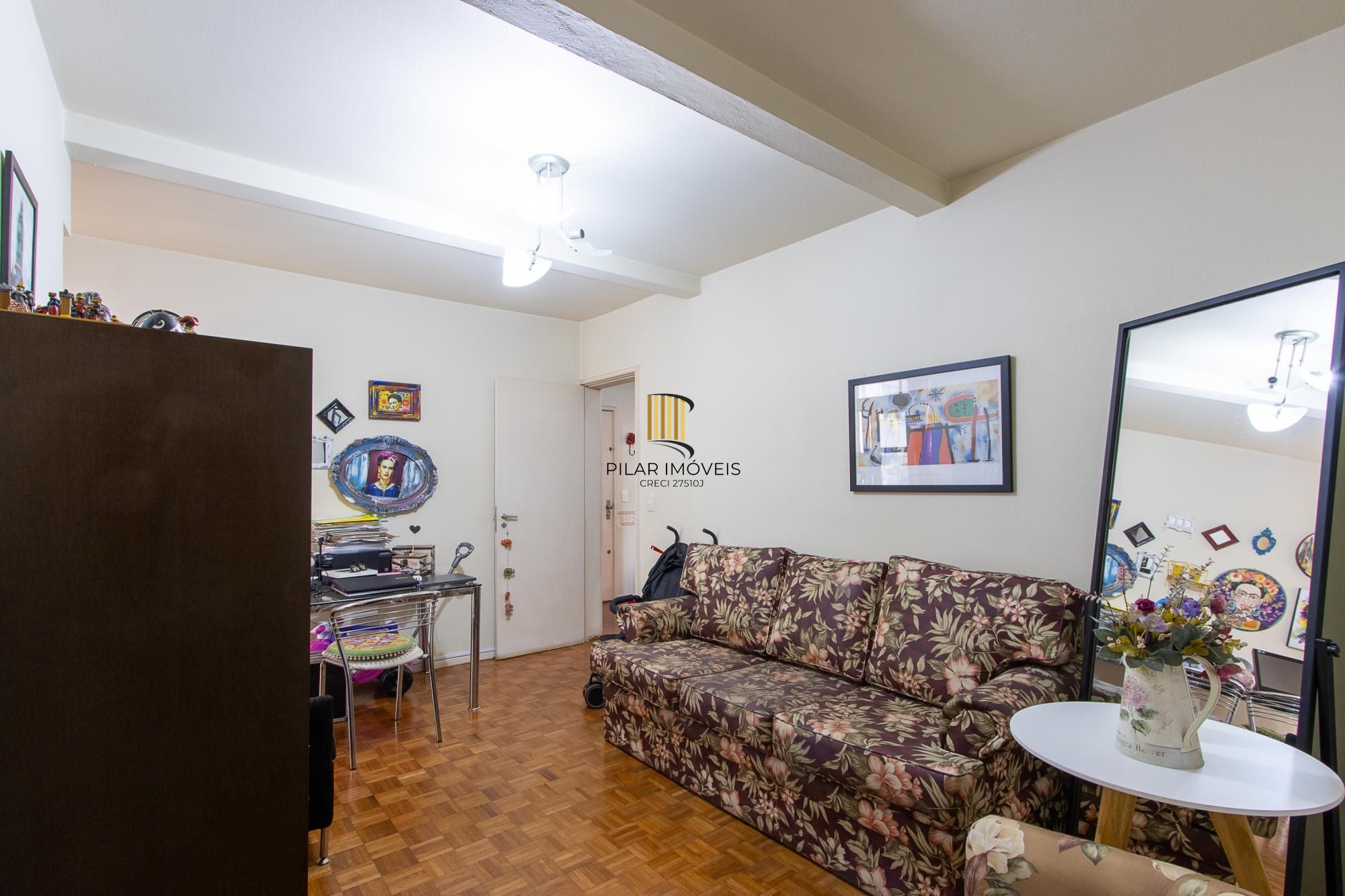 Apartamento 3 Dormitórios Ensolarado no Centro de Porto Alegre