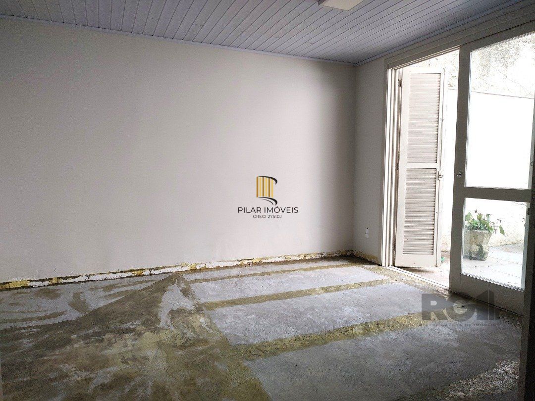 Apartamento Garden, 2 quartos, 1 suite, 2 banheiros, dependência de empregada - Bairro Petrópolis