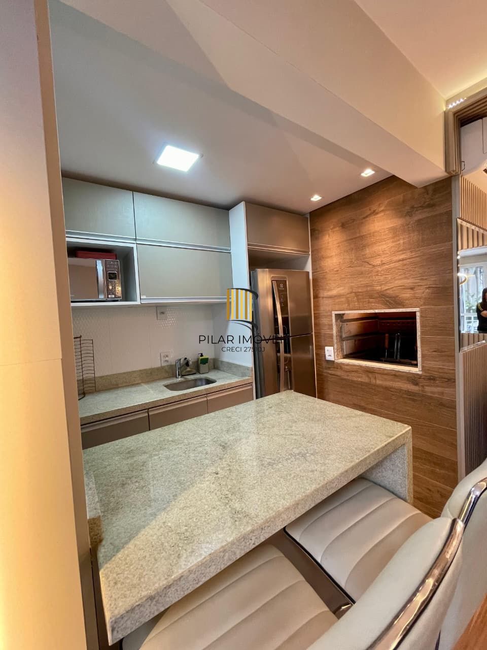 APARTAMENTO MOBILIADO, BAIRRO VILA NOVA - 57M² - 02 QUARTOS, 01 SUÍTE - 01 VAGA DE ESTACIONAMENTO!