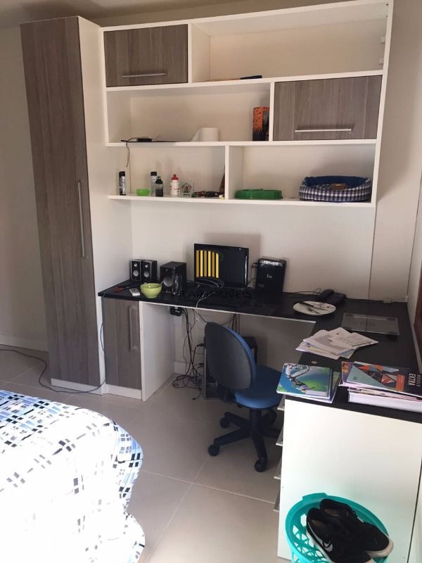 Casa para Venda - 160m², 3 dormitórios, sendo 1 suites, 3 vagas - Tristeza