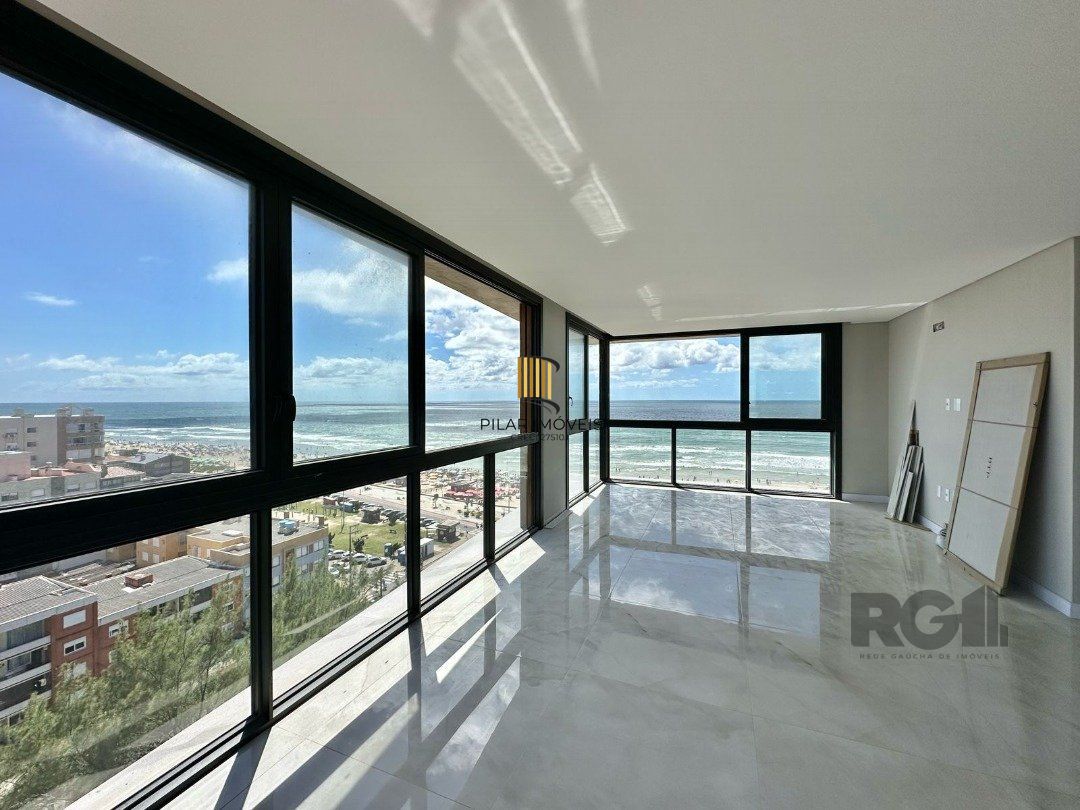 Apartamento 3 dormitórios no bairro Zona Nova
