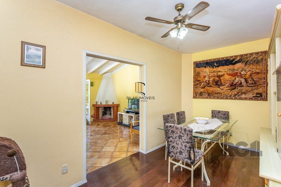 Casa com 3 Quartos à Venda, 293 m² por R$ 650.000