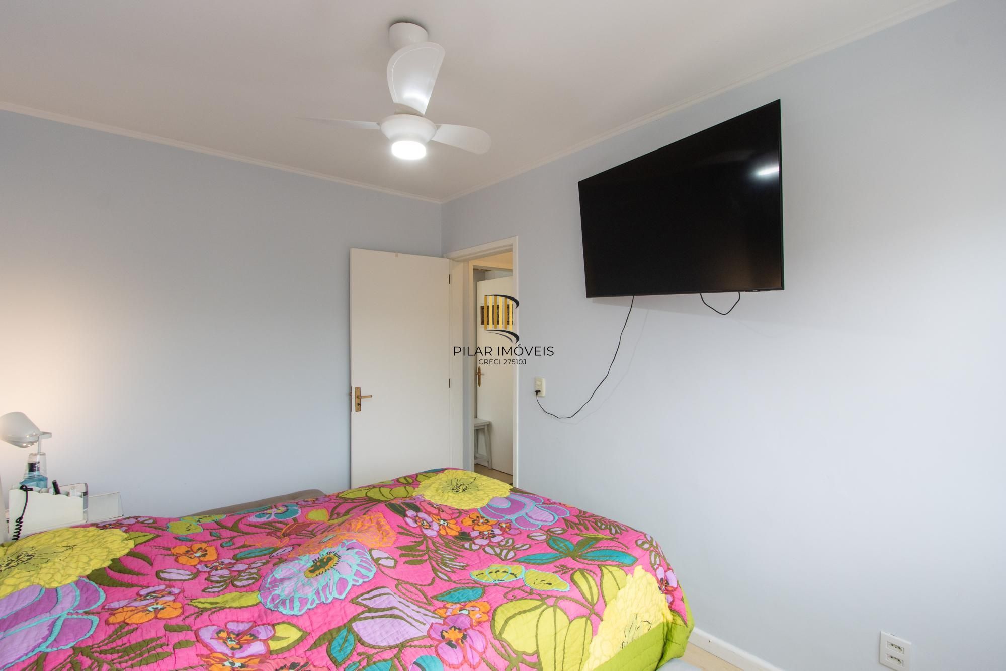 Apartamento 2 Dormitório(s) Bairro Cristal
