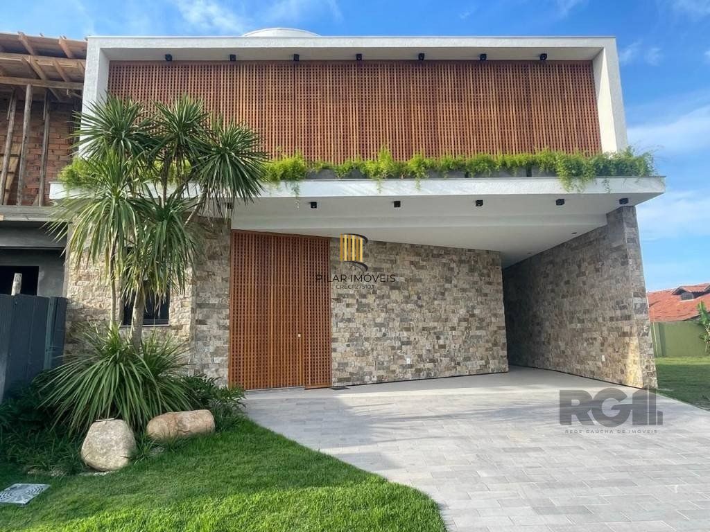 Casa de Condomínio 4 dormitórios no bairro Centro