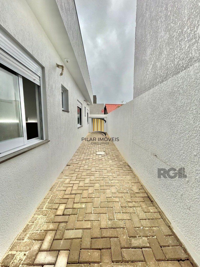 Casa 2 dormitórios no bairro Jardim Beira Mar