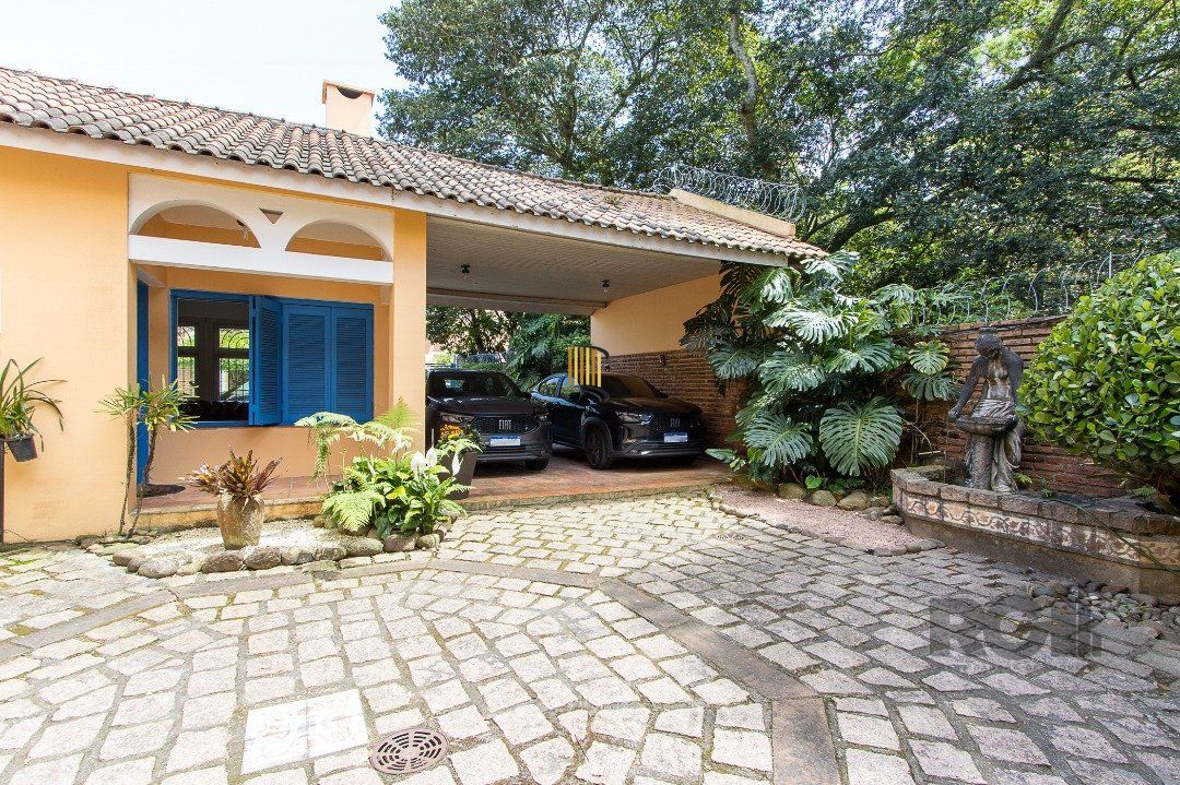 Casa 4 dormitórios no bairro Jardim Isabel