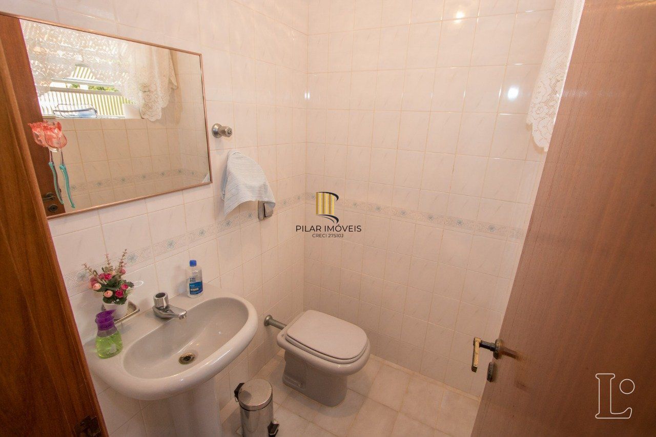 Casa para Venda - 416.89m², 4 dormitórios, sendo 1 suites, 5 vagas - Tristeza