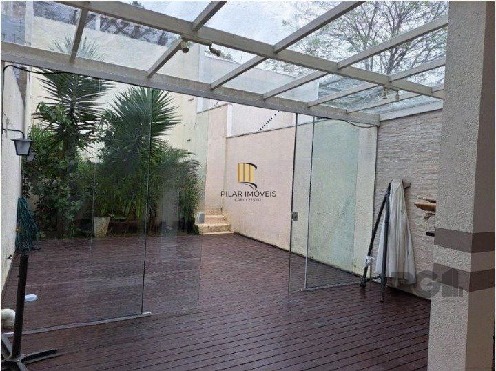 Casa 3 dormitórios no bairro Costa e Silva