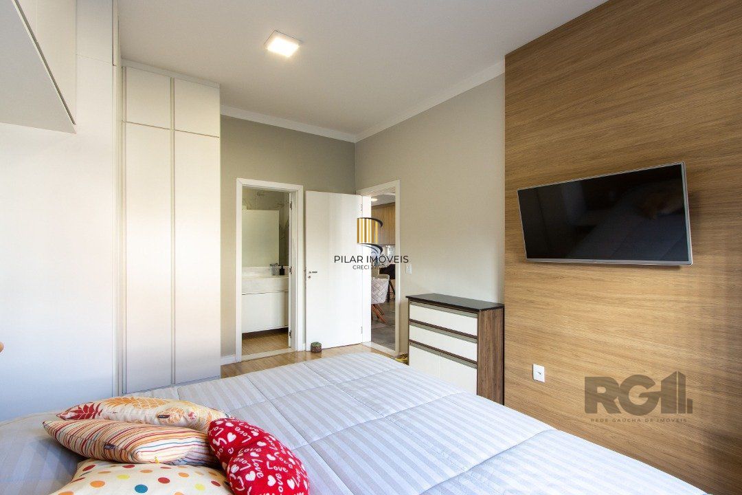 Casa de Condomínio 3 dormitórios no bairro Hípica