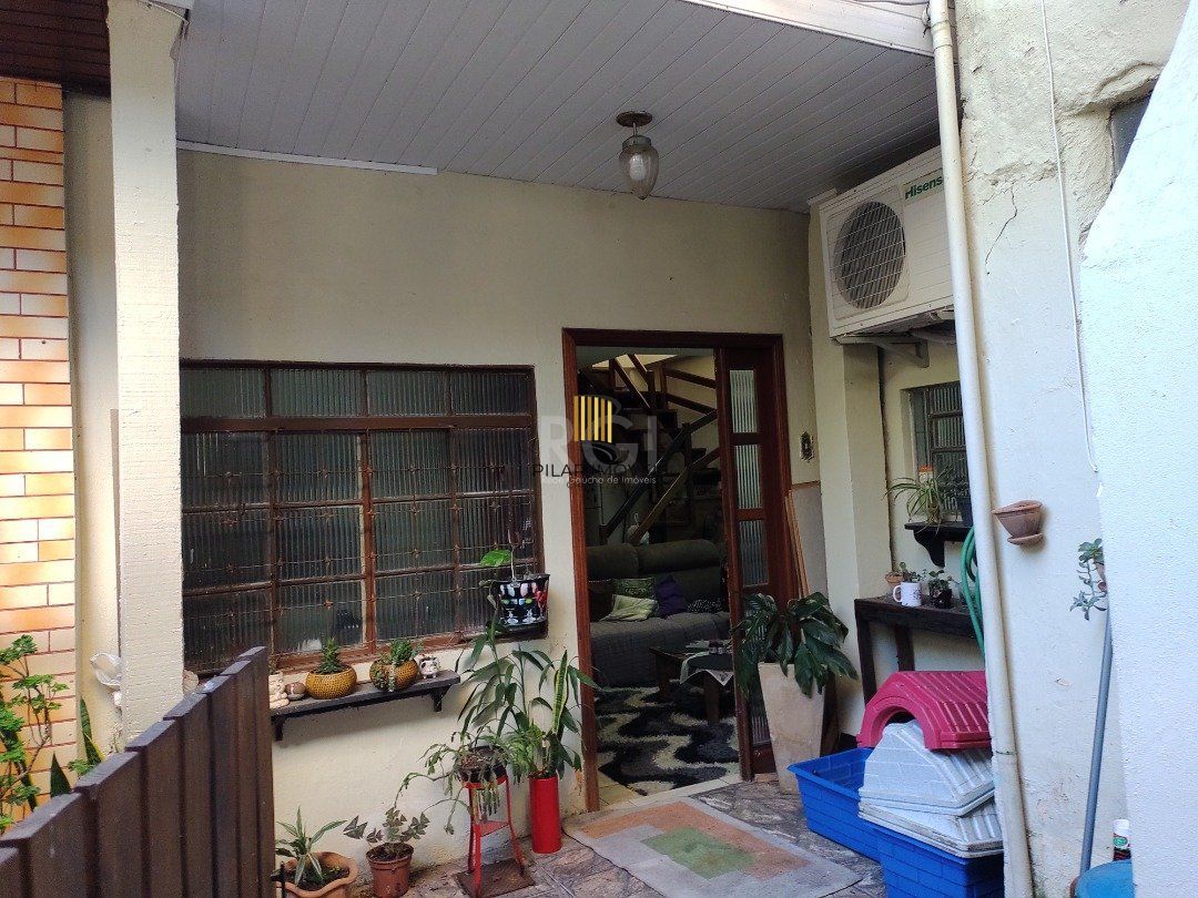 Casa para Venda - 400m², 6 dormitórios, Cavalhada