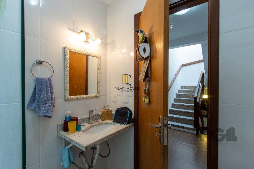 Casa para Venda - 170m², 3 dormitórios, sendo 1 suites, 2 vagas - Lagos De Nova Ipanema