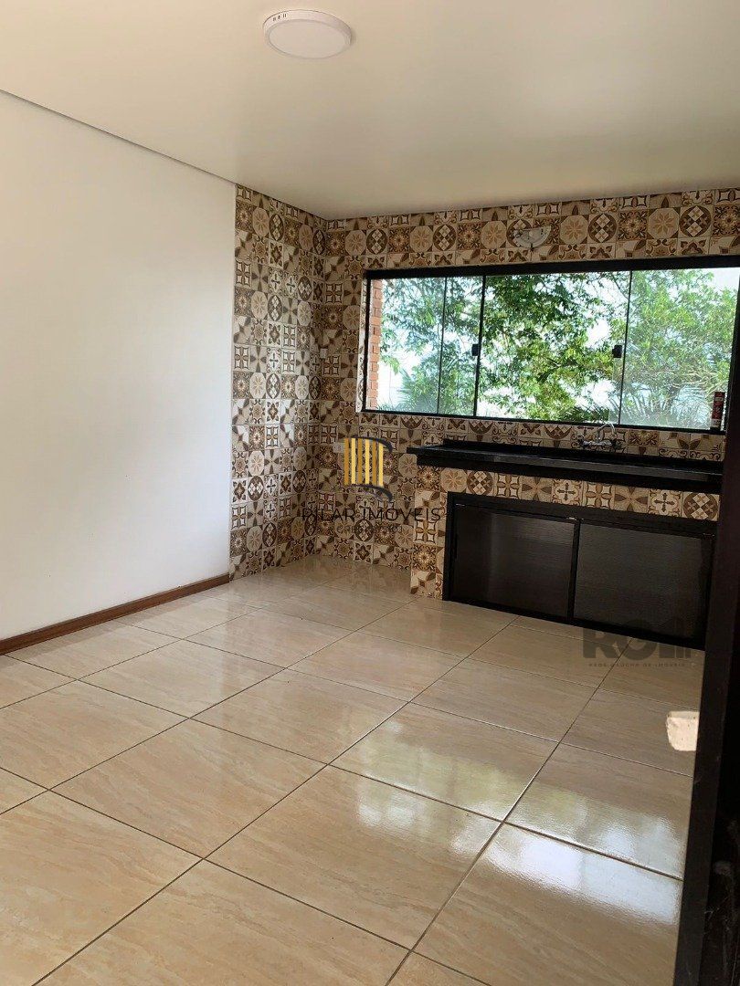 AMPLA CASA COM PRAIA PRIVATIVA NA ZONA SUL DE POA