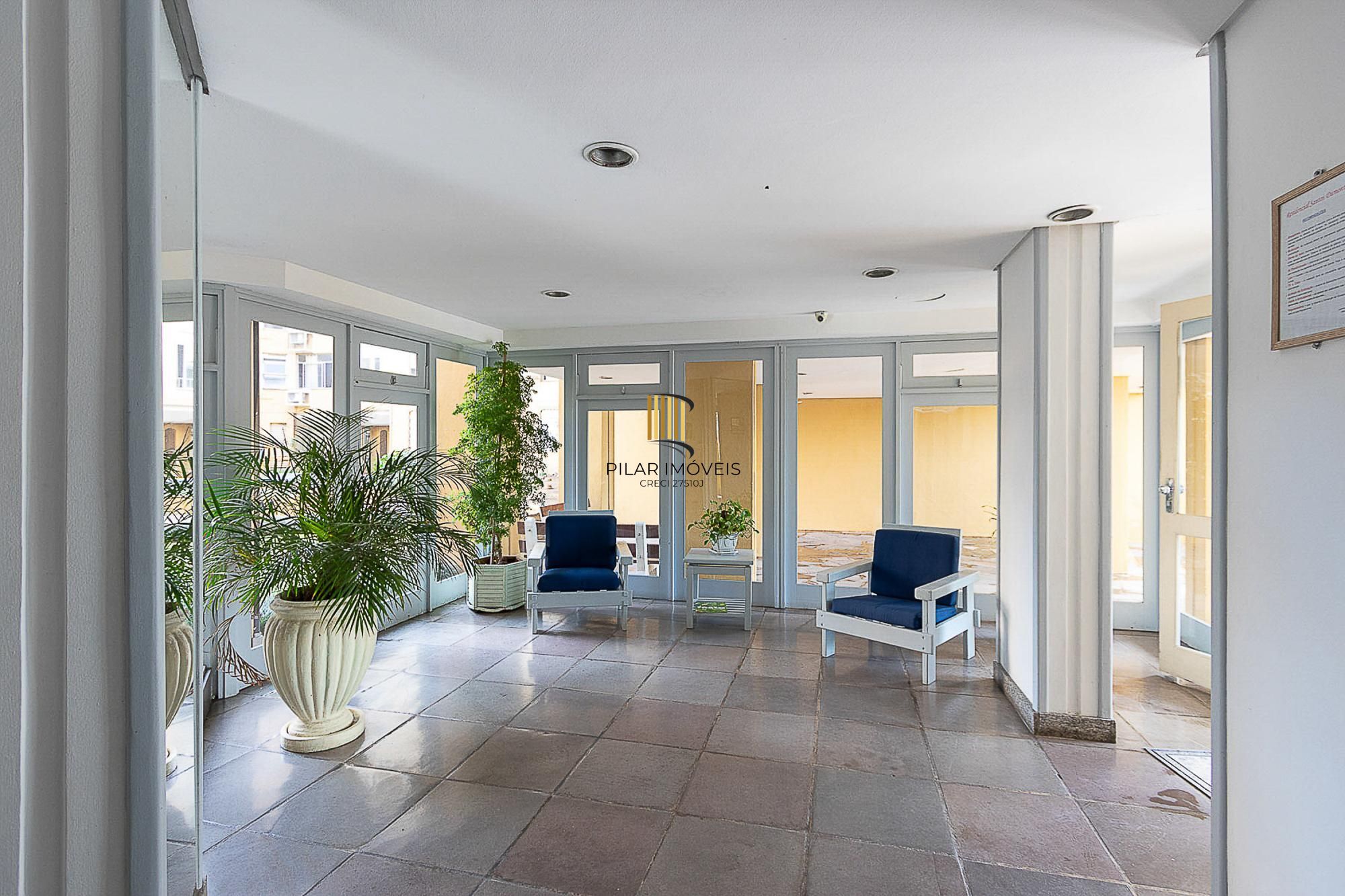 Excelente Apartamento 2 Dormitórios na Av. Wenceslau Escobar