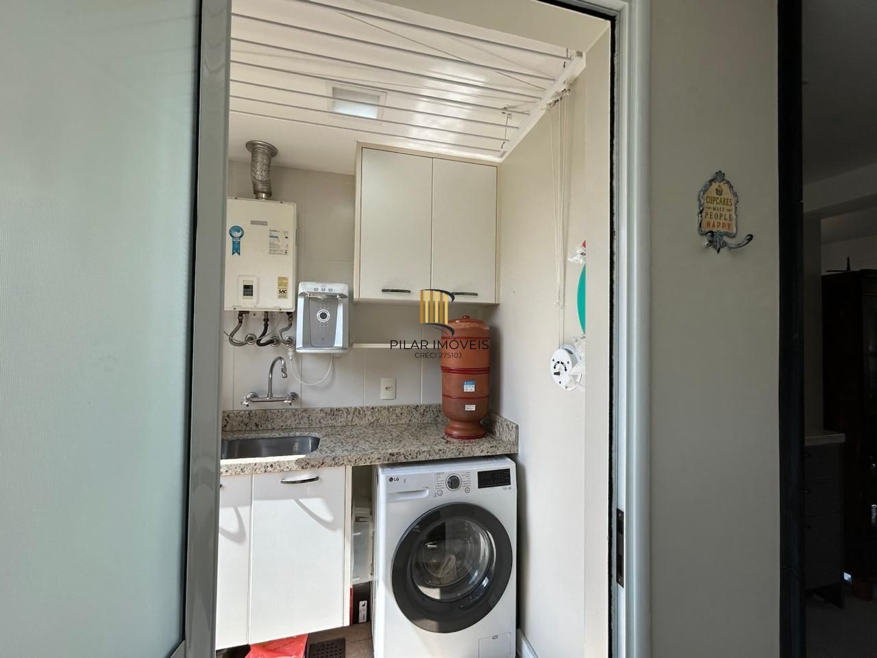 Casa condomínio | 3 dormitórios | 1 Suíte | 240,82 Privativos | 2 Vagas | Bairro Teresópolis